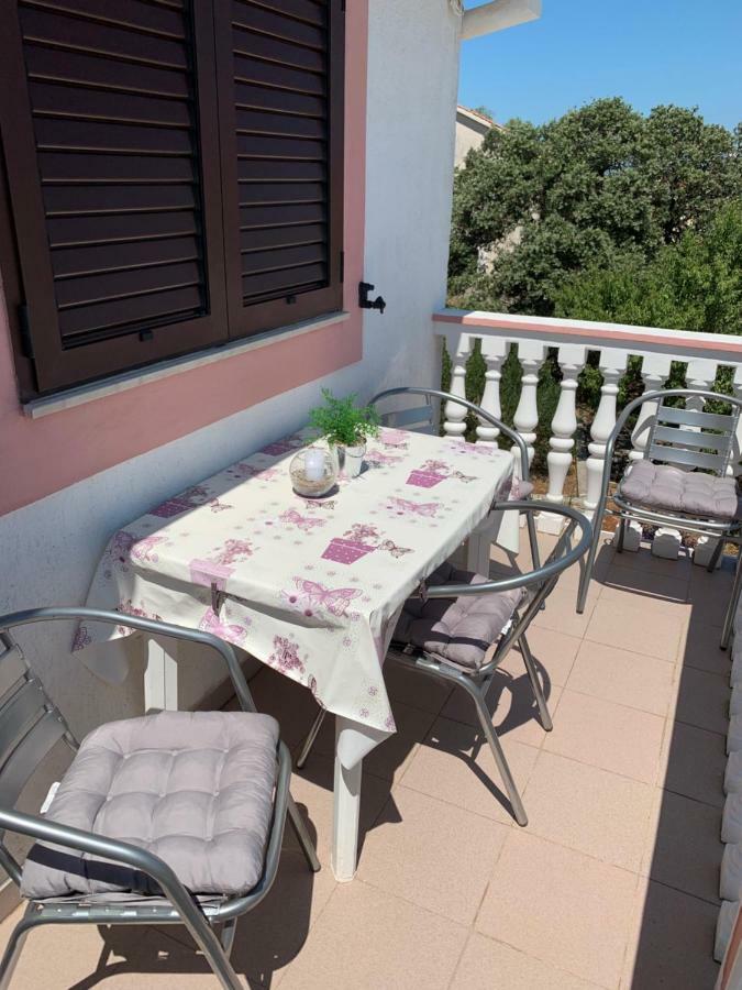 Apartments Ema Сали Экстерьер фото